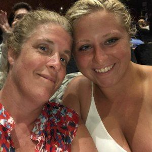 Meet your Posher, Danielle